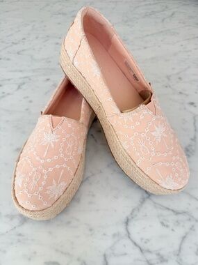 TOMS Blush Pink Embroidered Espadrille Slip-On Womens Size 7.5